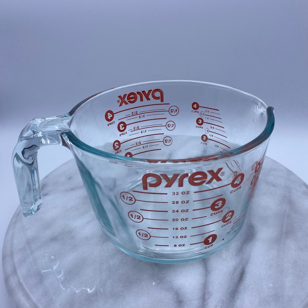 Pyrex 4 Cup 32 oz Glass Measuring‎ Cup Clear Red Lettering Microwave Safe USA